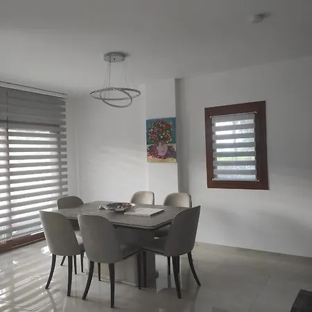 Havuzlu Ozel Mustakil Villa *